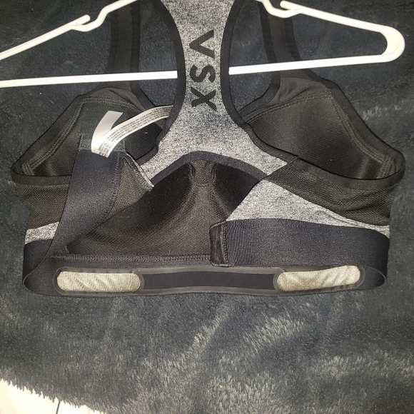 VSX Sport Incredible Bra with Heart Monitor Attachment Port Gray Size 34B - Picture 12 of 12